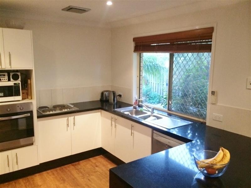 17 Nozomi Street, Burleigh Waters QLD 4220