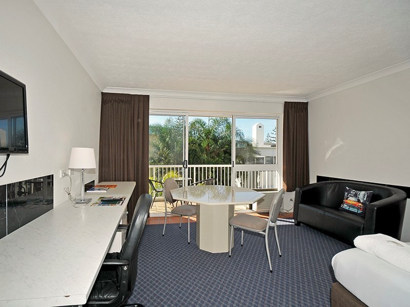 307 ‘Outrigger’ 2007 Gold Coast Highway, Miami QLD 4220