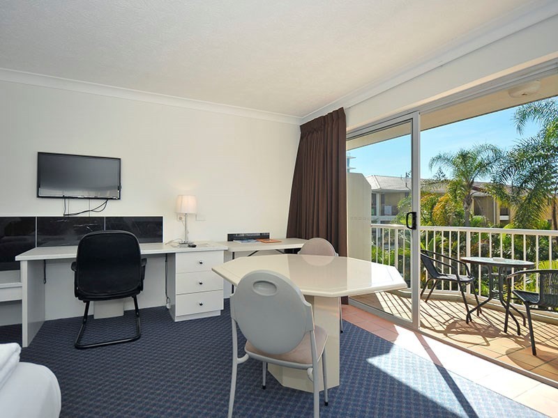 307 ‘Outrigger’ 2007 Gold Coast Highway, Miami QLD 4220