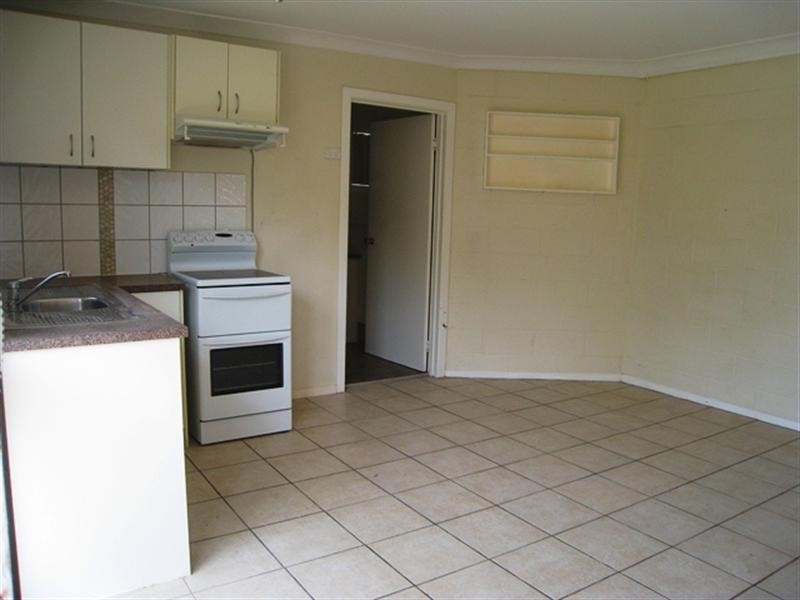 2/38 Messines Crescent, Miami QLD 4220