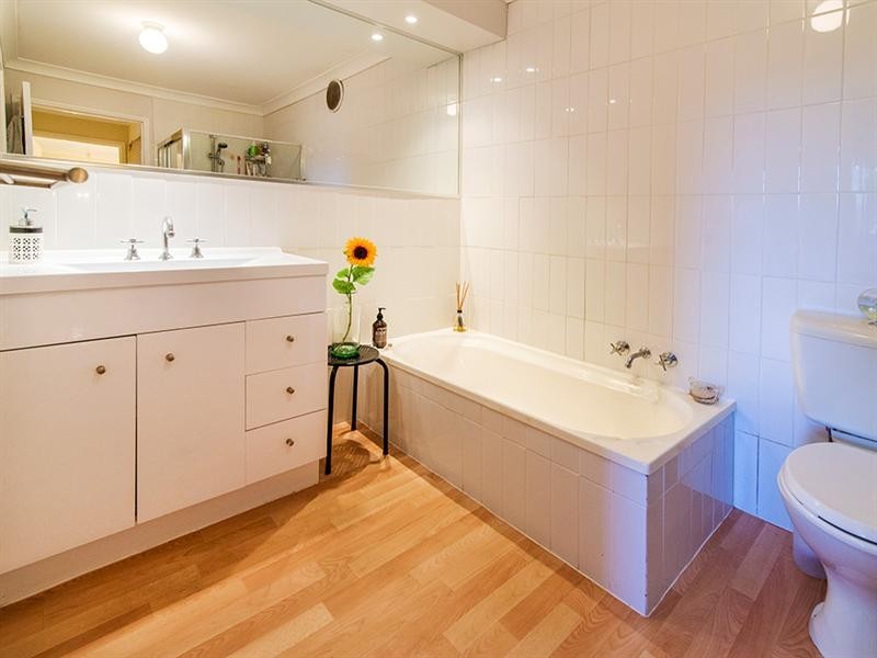 8/490 Nerang Road, Ashmore QLD 4214