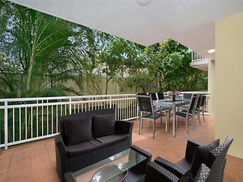 4/2103 Gold Coast Highway, Miami QLD 4220