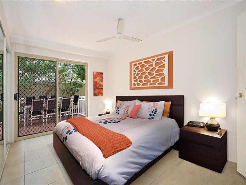 4/2103 Gold Coast Highway, Miami QLD 4220