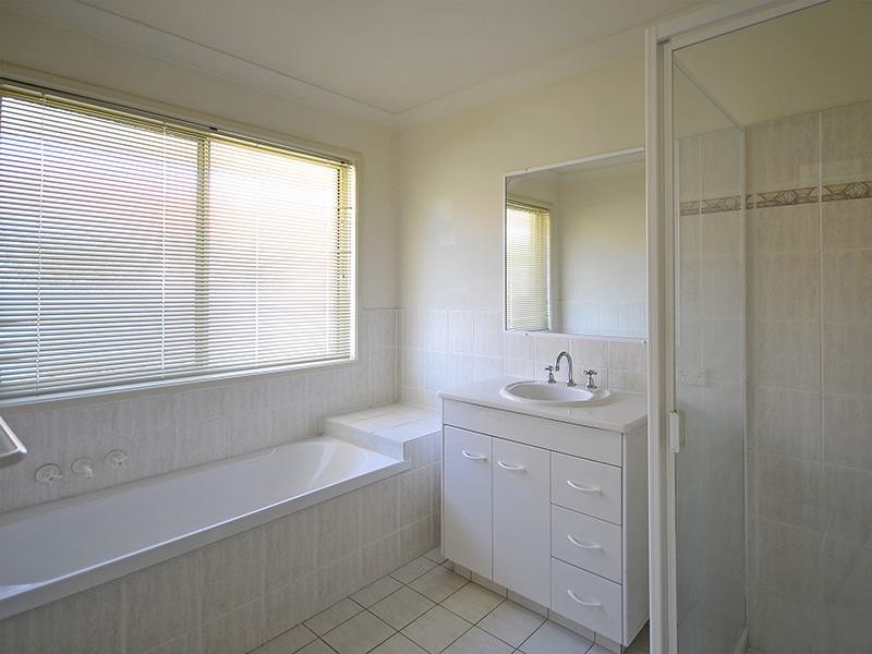 42 Lambor Drive, Mudgeeraba QLD 4213