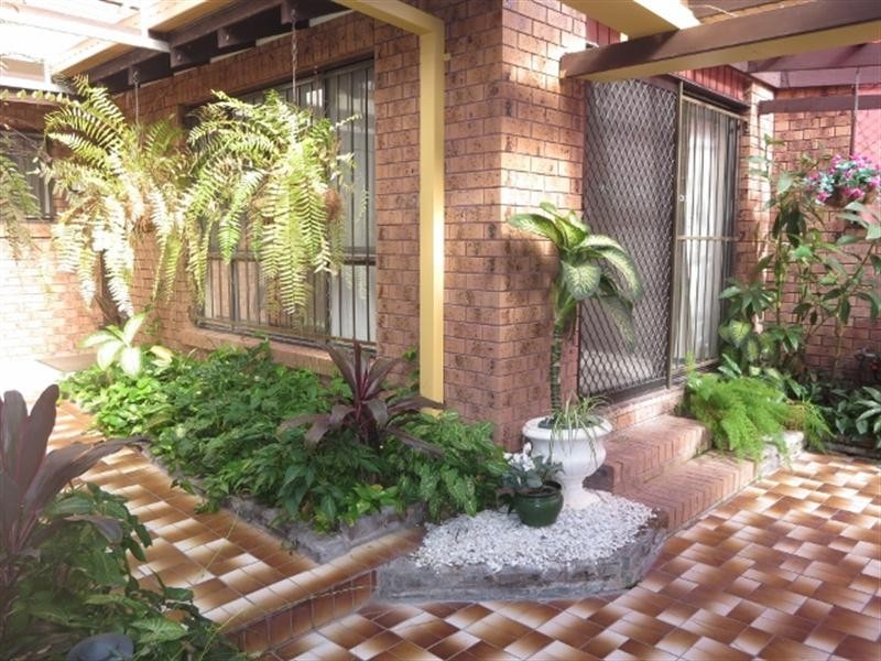 2/4 Bacardi Court, Mermaid Waters QLD 4218