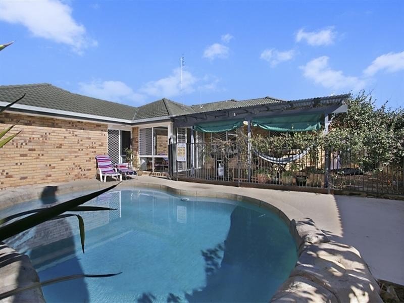 117 Honeyeater Drive, Burleigh Waters QLD 4220