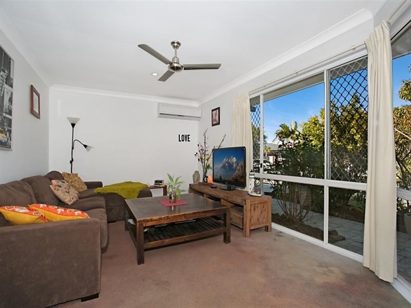 117 Honeyeater Drive, Burleigh Waters QLD 4220