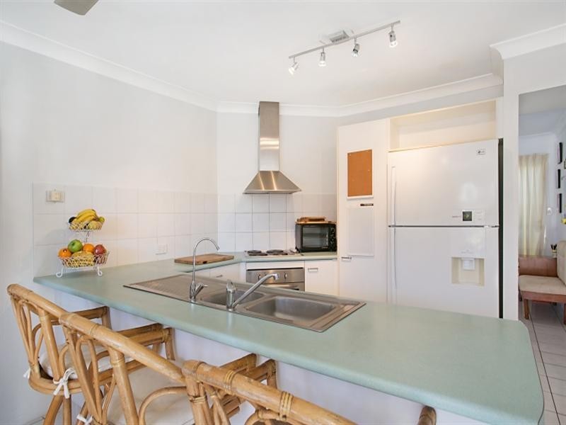 117 Honeyeater Drive, Burleigh Waters QLD 4220