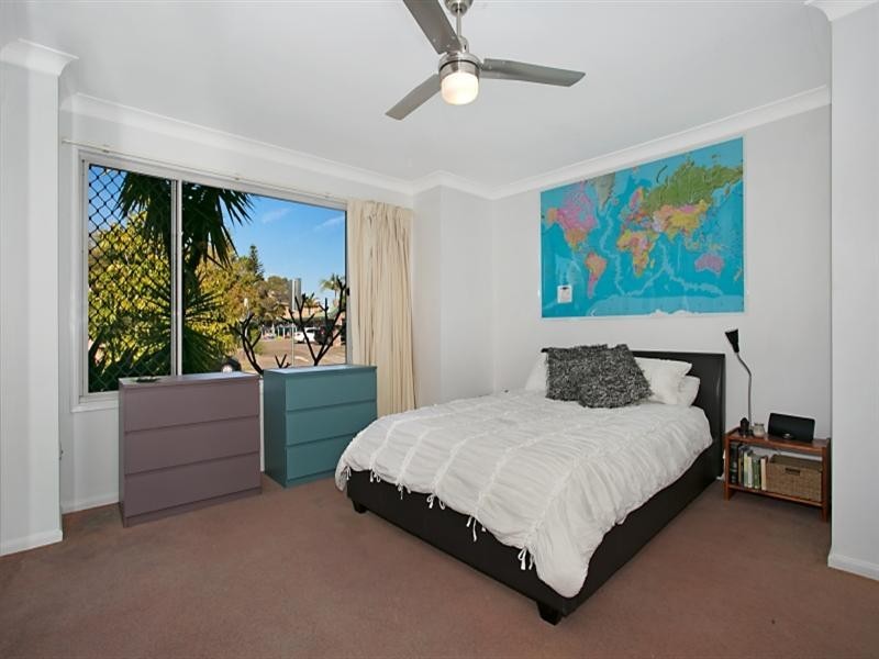 117 Honeyeater Drive, Burleigh Waters QLD 4220
