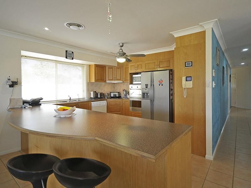 94 Honeyeater Drive, Burleigh Waters QLD 4220