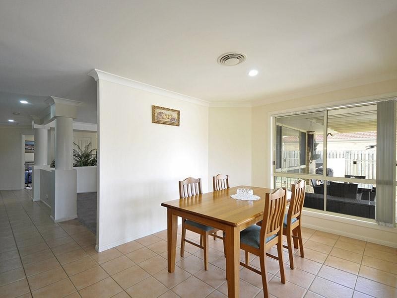 94 Honeyeater Drive, Burleigh Waters QLD 4220