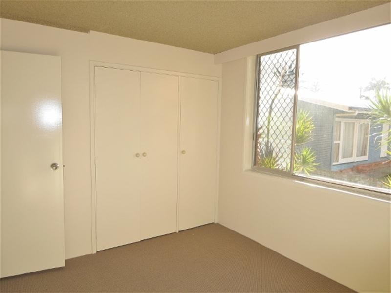 2/10 Frederick Street, Broadbeach QLD 4218