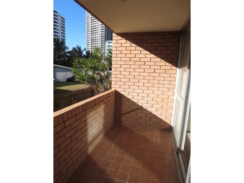 2/10 Frederick Street, Broadbeach QLD 4218