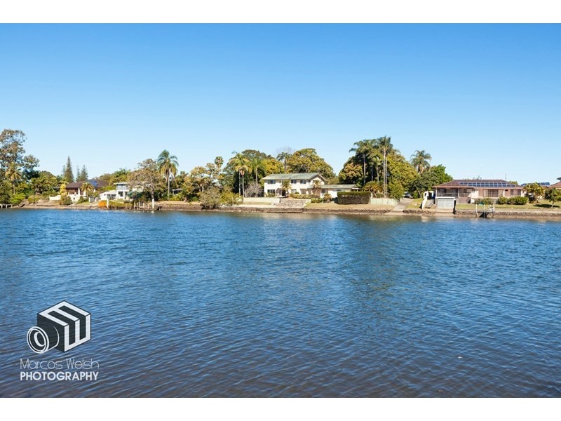 646 Nerang Broadbeach Road, Carrara QLD 4211