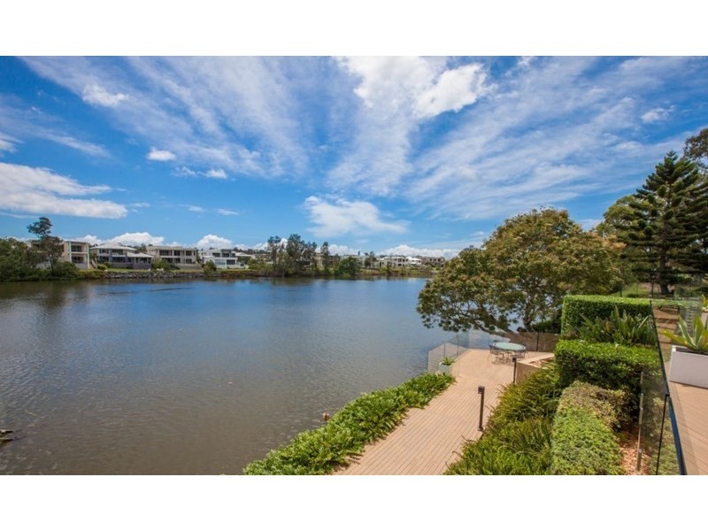 30-32 Maryland Avenue, Carrara QLD 4211