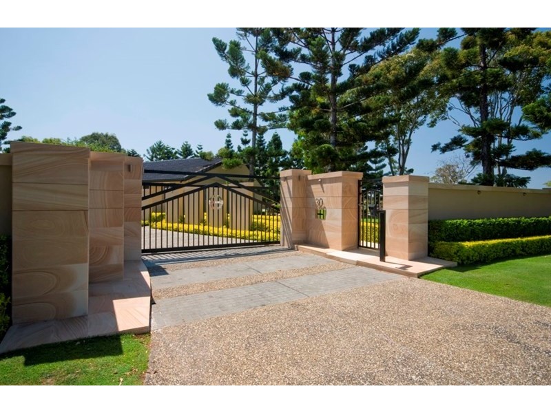 30-32 Maryland Avenue, Carrara QLD 4211