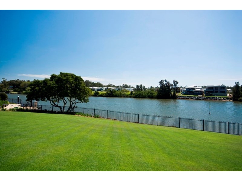 30-32 Maryland Avenue, Carrara QLD 4211