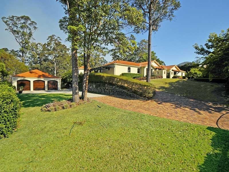 33 Moondance Court, Bonogin QLD 4213