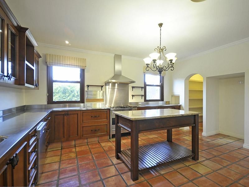 33 Moondance Court, Bonogin QLD 4213
