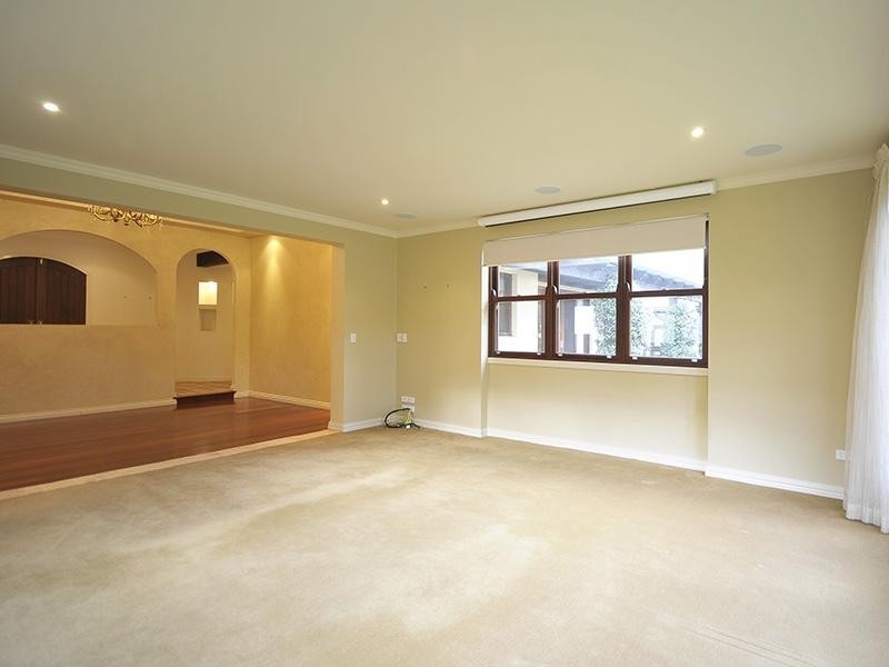 33 Moondance Court, Bonogin QLD 4213