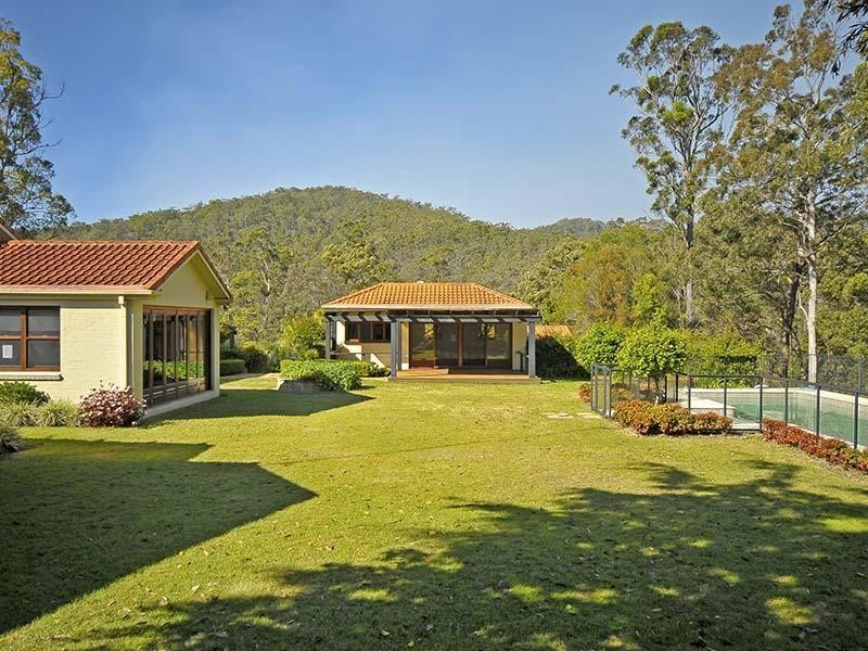 33 Moondance Court, Bonogin QLD 4213