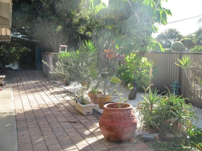 1/2 Orvieto Avenue, Mermaid Waters QLD 4218