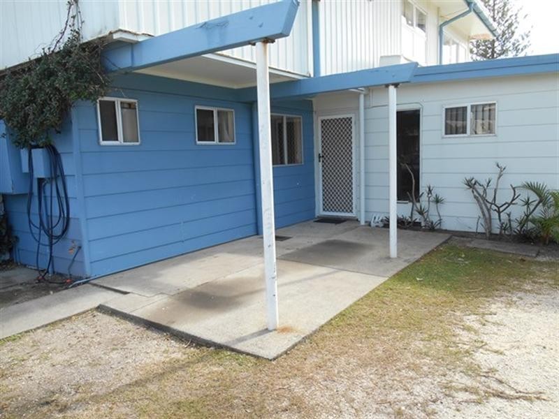 2/38 Messines Crescent, Miami QLD 4220