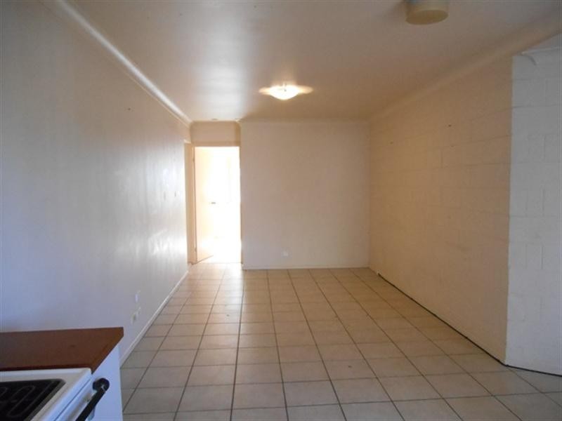 2/38 Messines Crescent, Miami QLD 4220