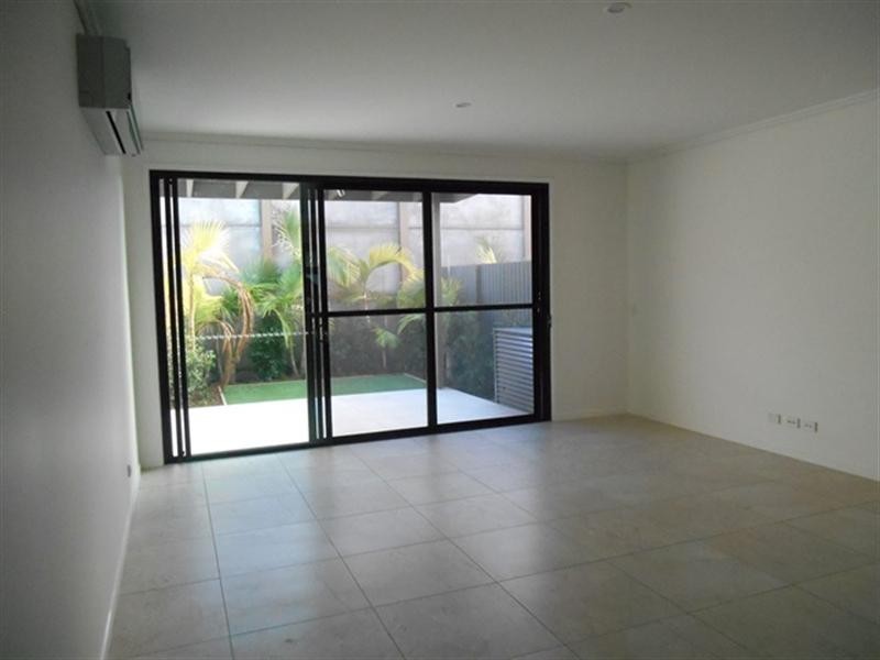 129 Parnell Boulevarde, Robina QLD 4226