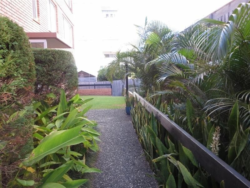 2/10 Frederick Street, Surfers Paradise QLD 4217