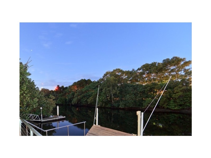 40 Karina Crescent, Broadbeach Waters QLD 4218