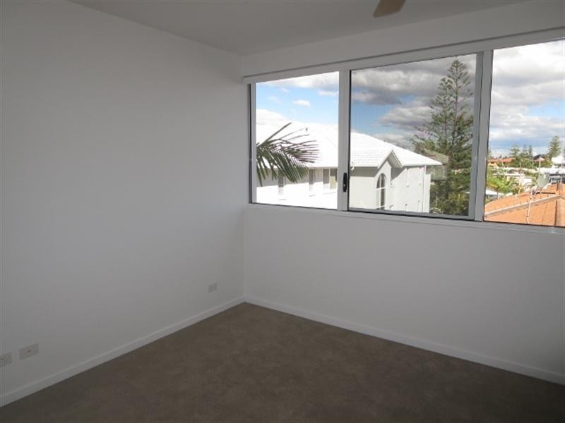 305/46-48 Peerless Avenue, Mermaid Beach QLD 4218