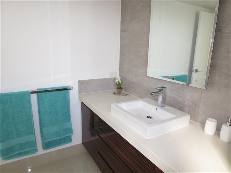 305/46-48 Peerless Avenue, Mermaid Beach QLD 4218