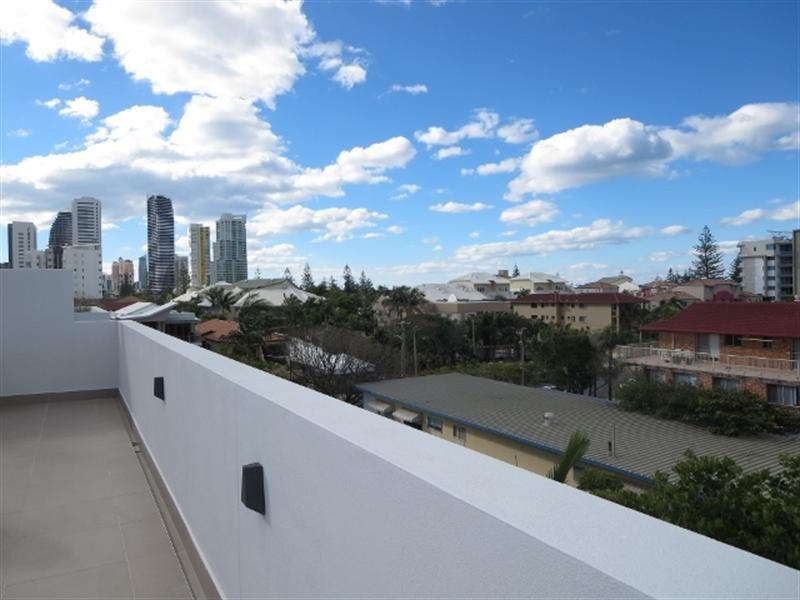 305/46-48 Peerless Avenue, Mermaid Beach QLD 4218