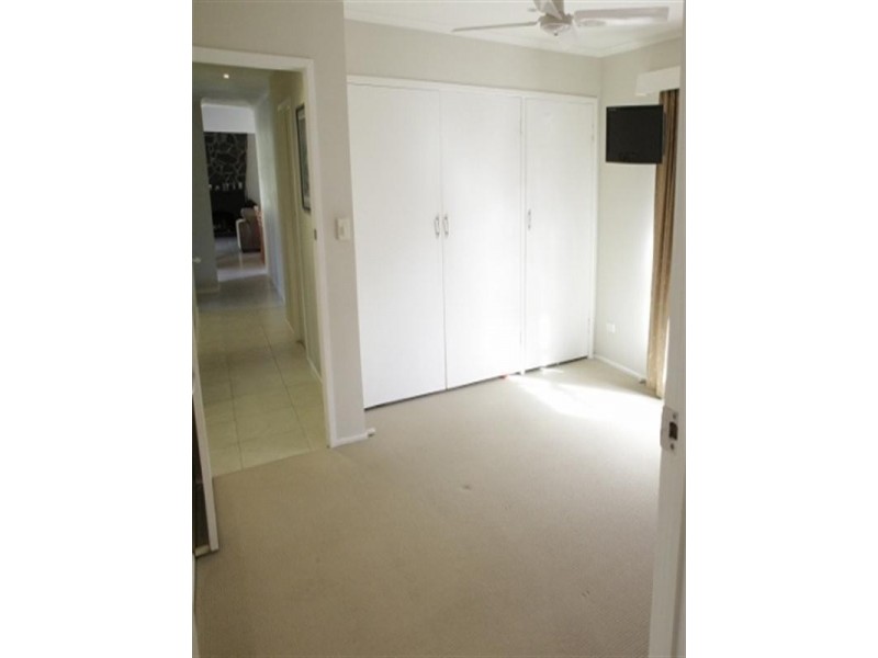 75 Clear Island Road, Broadbeach Waters QLD 4218