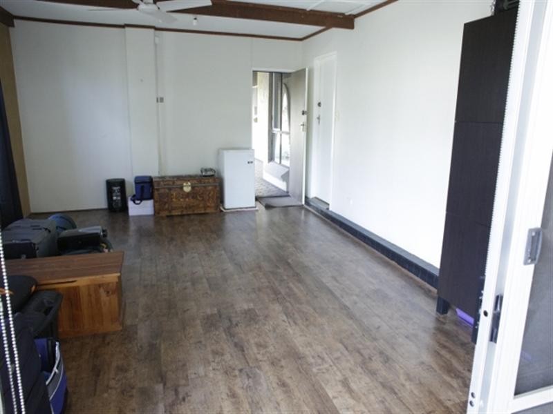 75 Clear Island Road, Broadbeach Waters QLD 4218