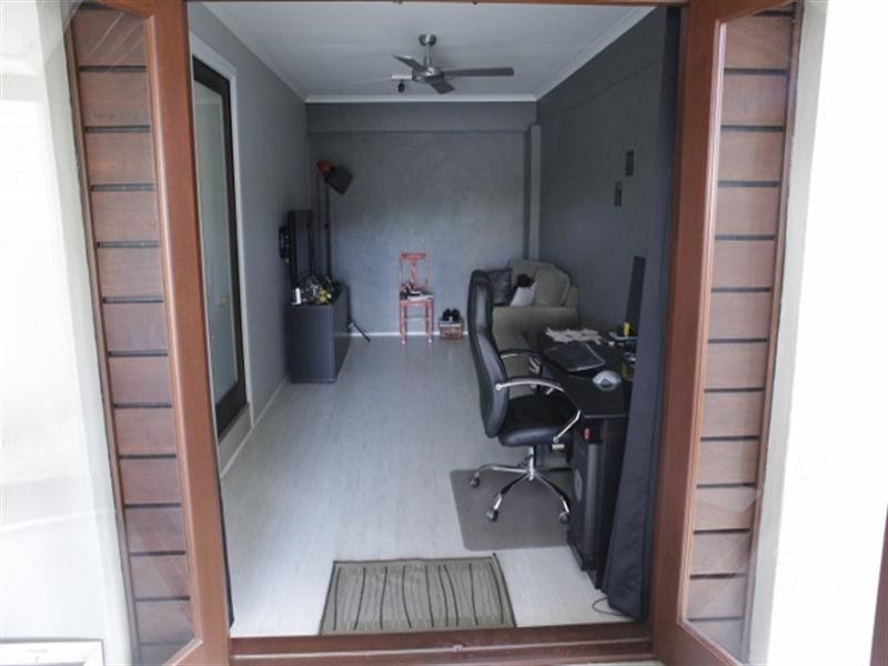 75 Clear Island Road, Broadbeach Waters QLD 4218