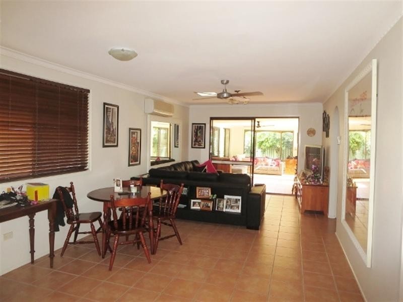 6/3 Duet Drive, Mermaid Waters QLD 4218