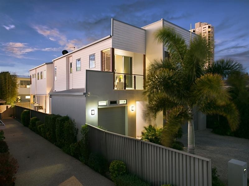 1/9 Cedar Court, Burleigh Heads QLD 4220