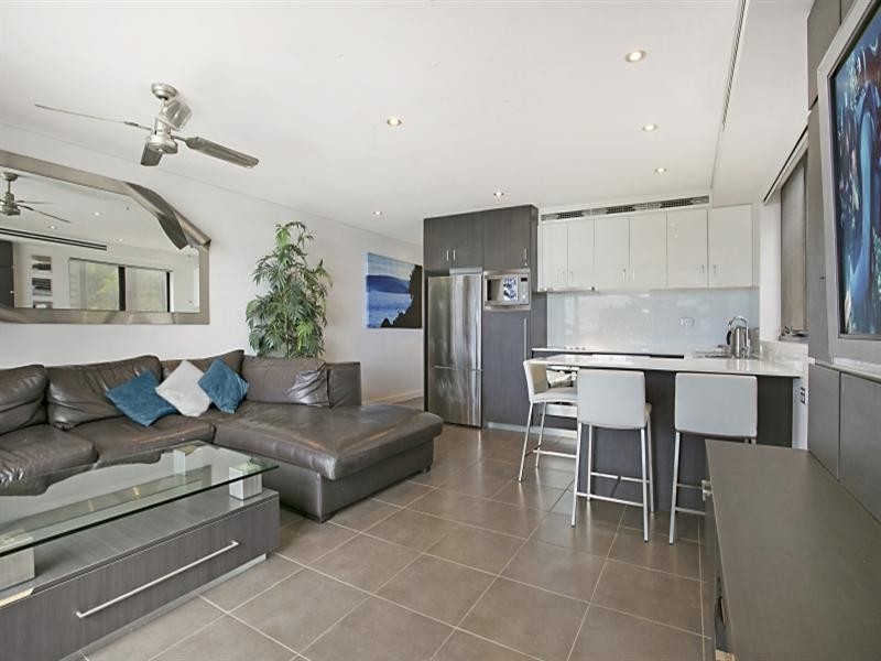 3/24 Goodwin Terrace, Burleigh Heads QLD 4220