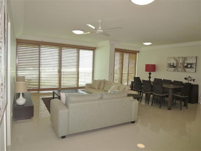 58/177 Old Burleigh Road, Broadbeach QLD 4218