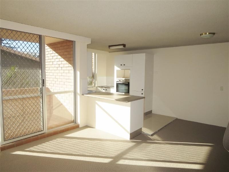 2/10 Frederick Street, Surfers Paradise QLD 4217