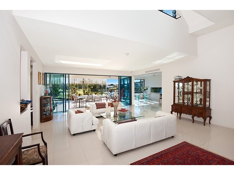 1022 Lakeview Drive, Royal Pines, Benowa QLD 4217