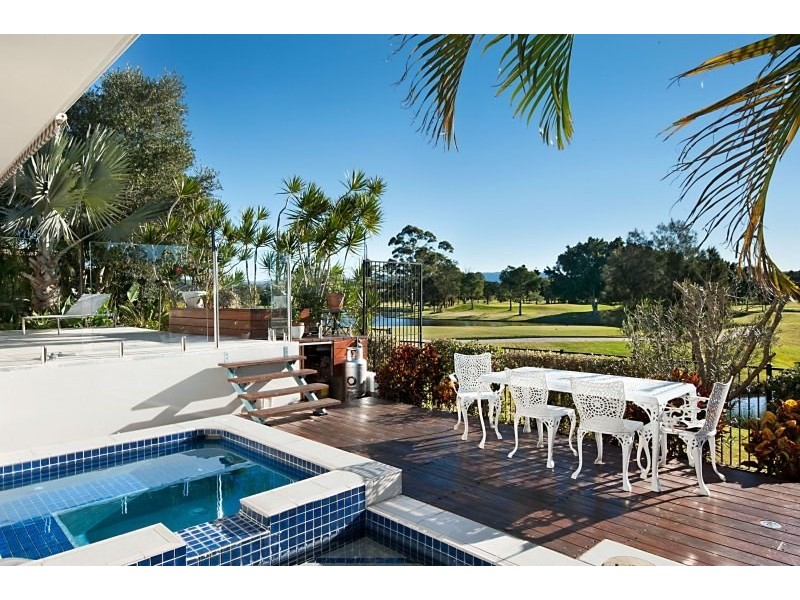 1022 Lakeview Drive, Royal Pines, Benowa QLD 4217