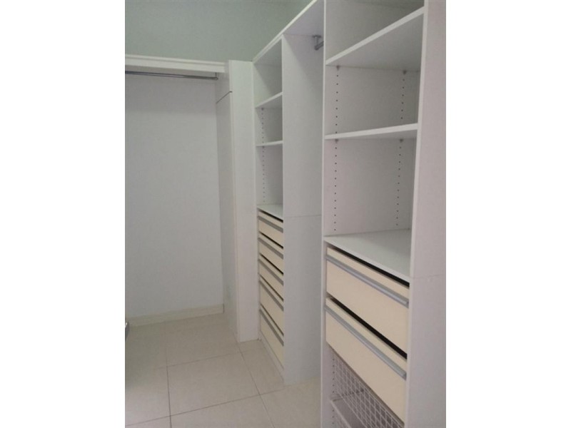 2/3 Beach Parade, Surfers Paradise QLD 4217