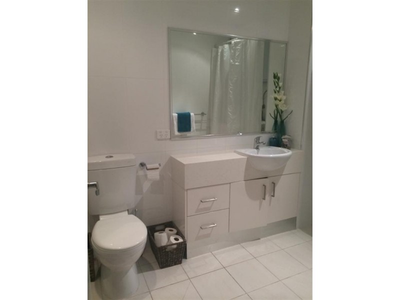 2/3 Beach Parade, Surfers Paradise QLD 4217