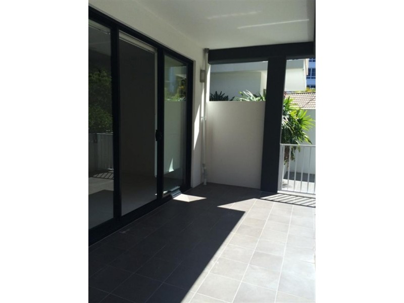 2/3 Beach Parade, Surfers Paradise QLD 4217