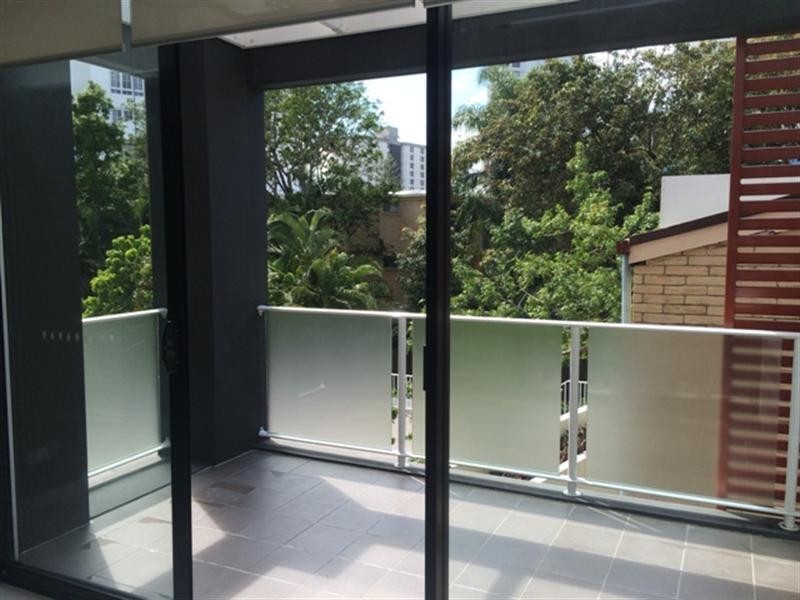 Unit 5/3 Beach Parade, Broadbeach QLD 4218