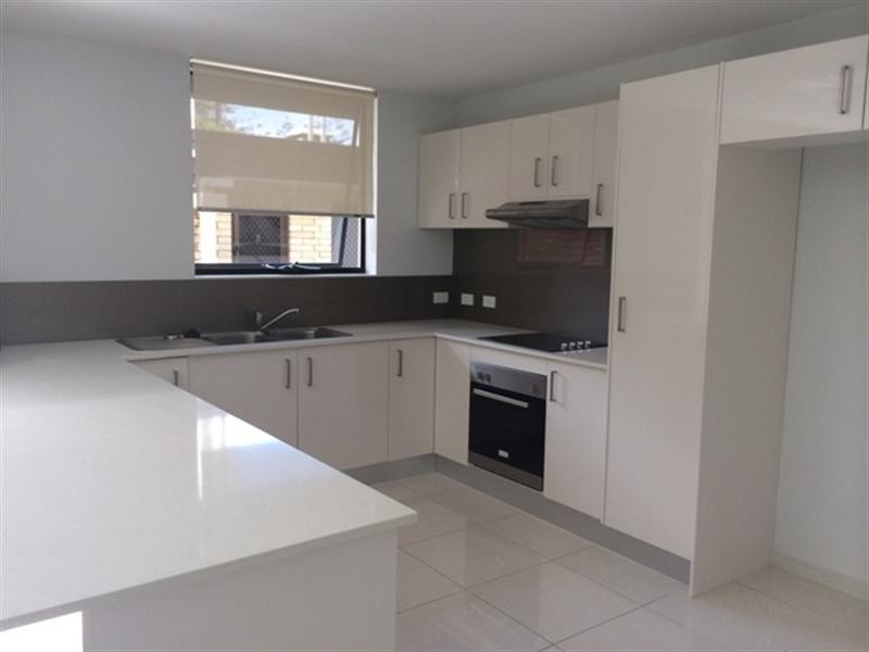 Unit 5/3 Beach Parade, Broadbeach QLD 4218