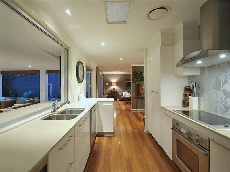 20 Barrier Reef Drive, Mermaid Waters QLD 4218